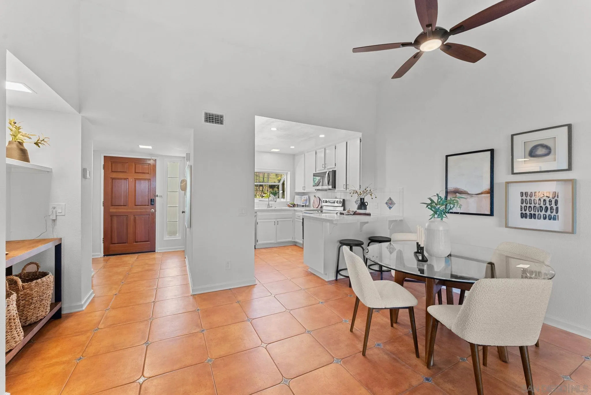 3131 Vista Rica Carlsbad, CA 92009 - Photo 7 of 29