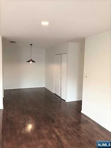 $2,600 | 109 Grand Avenue, Unit 3B, Englewood, NJ 07631