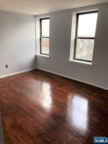 $2,600 | 109 Grand Avenue, Unit 3B, Englewood, NJ 07631