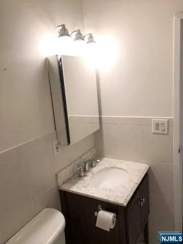 $2,600 | 109 Grand Avenue, Unit 3B, Englewood, NJ 07631