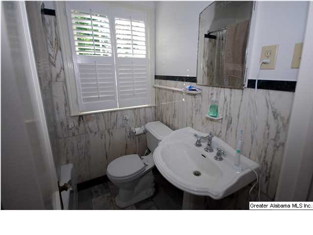 910 Saulter Road Birmingham, AL 35209 - Photo 14 of 30