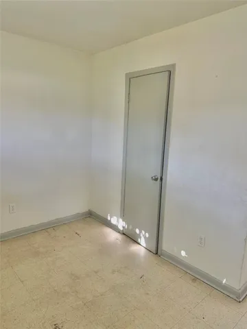 $975 | 404 James, Houston, TX 77009