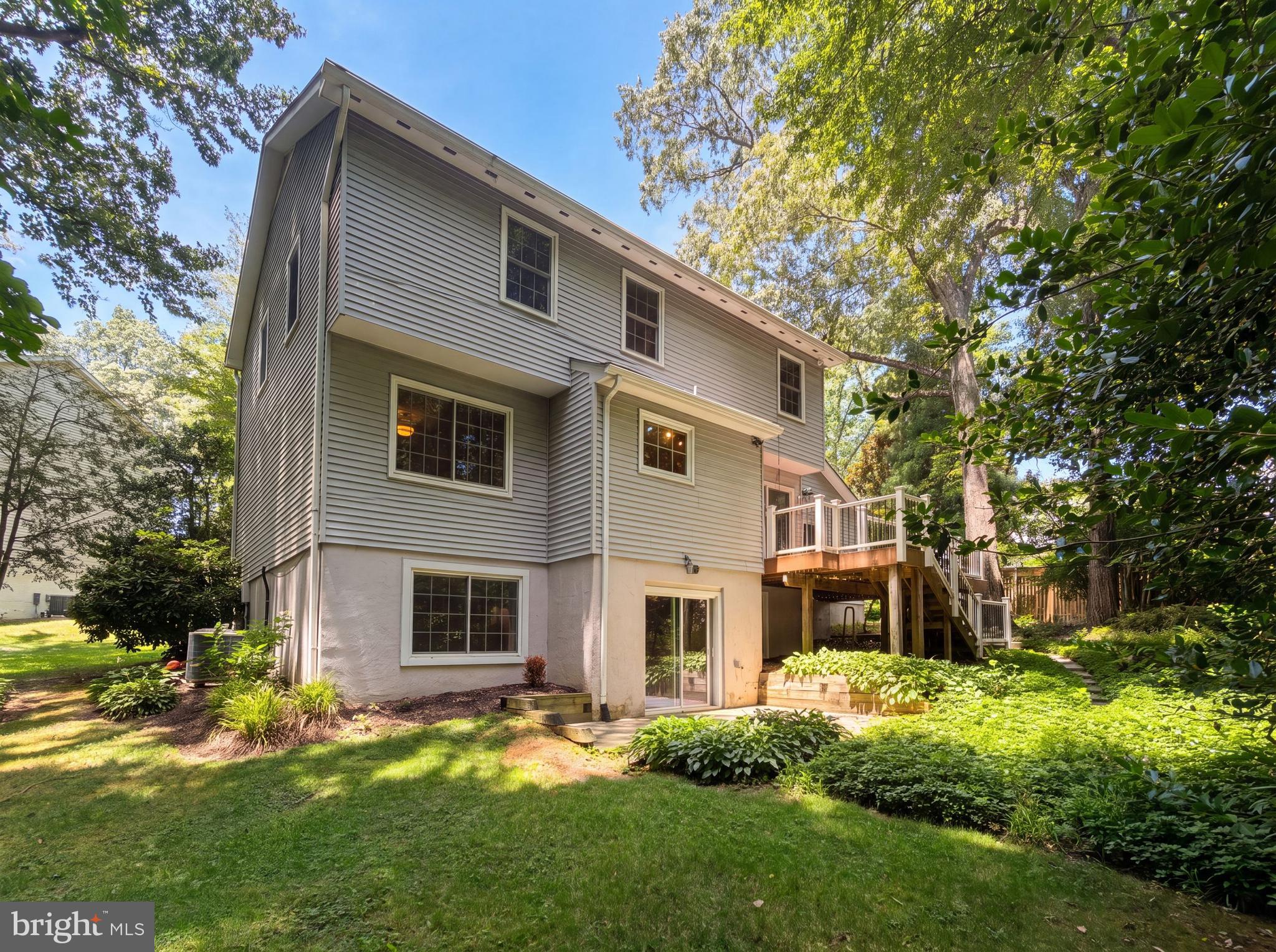 4819 Powell Road Fairfax, VA 22032 - Photo 5 of 63