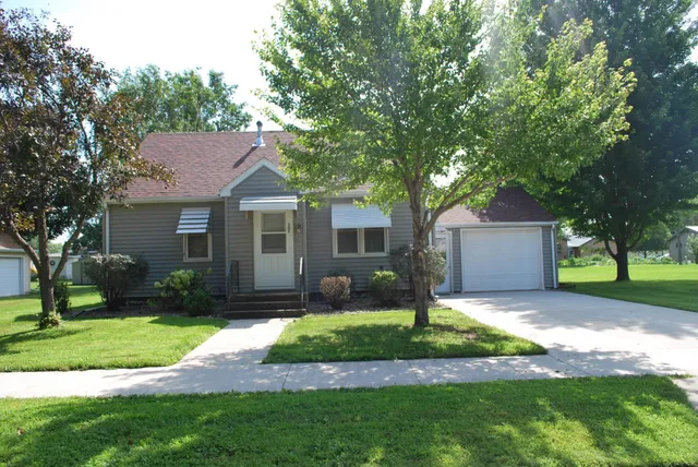 $119,900 | 307 South Main Street, Sherburn, MN 56171