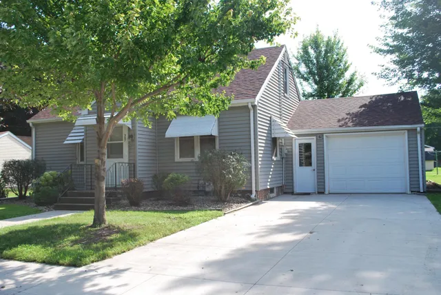 $119,900 | 307 South Main Street, Sherburn, MN 56171