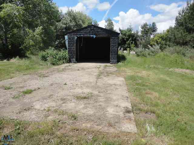 10813 Oatman Road Yale, MI 48097 - Photo 4 of 21 31106594-3.JPG