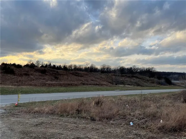 $485,000 | 10203 Donahoo Road, Kansas City, KS 66109