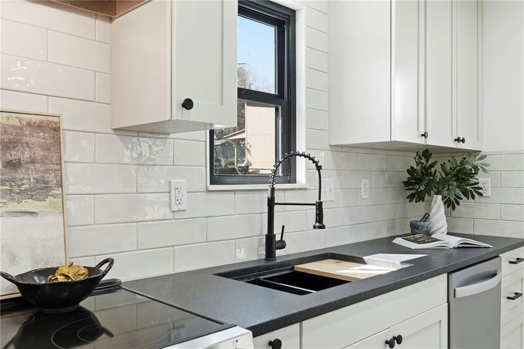 4721 Oak Grove Road Kansas City, KS 66106 - Photo 12 of 31