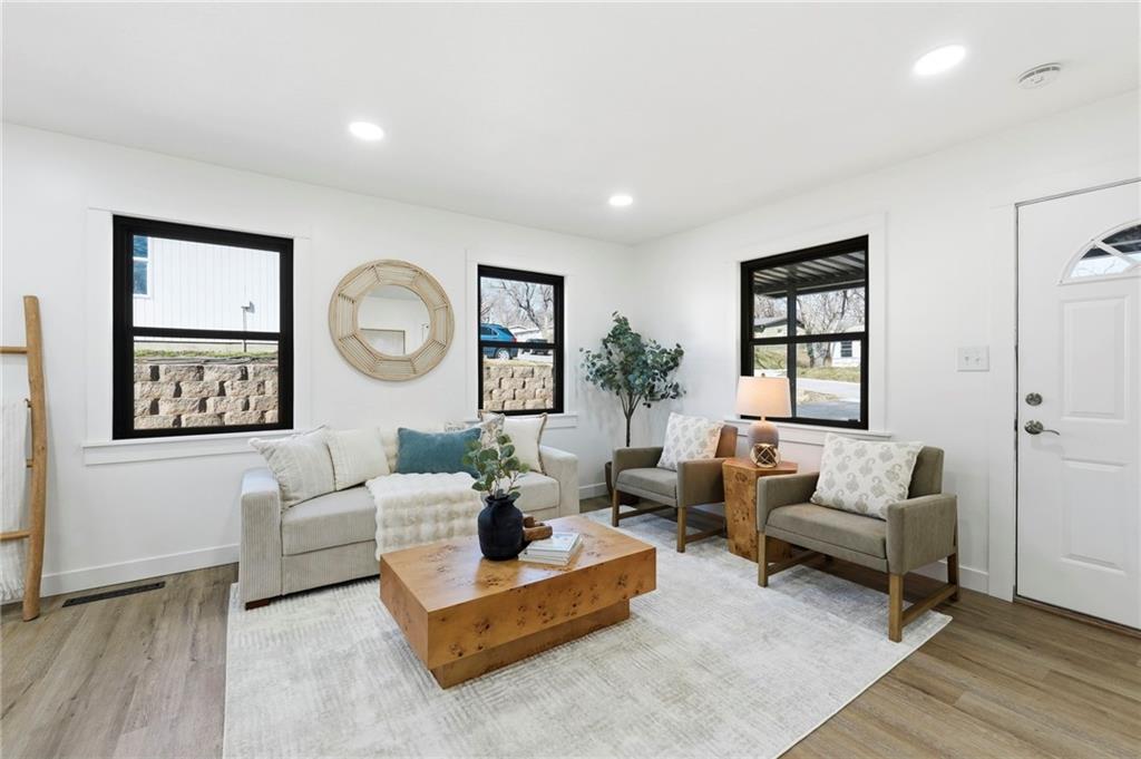 4721 Oak Grove Road Kansas City, KS 66106 - Photo 6 of 31