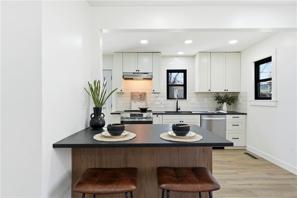 4721 Oak Grove Road Kansas City, KS 66106 - Photo 9 of 31