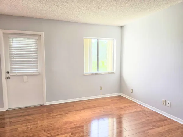 $140,000 | 3531 Pine Tree Court, Unit A2, Greenacres, FL 33463