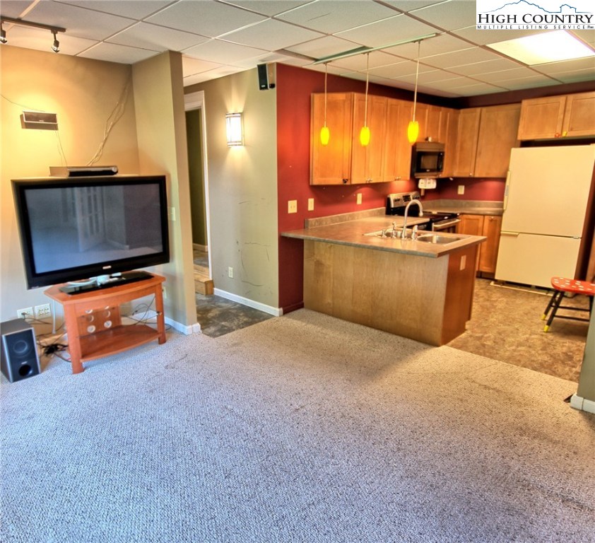 190 Beau Rivage Drive Crumpler, NC 28617 - Photo 15 of 31 Gallery Image 15