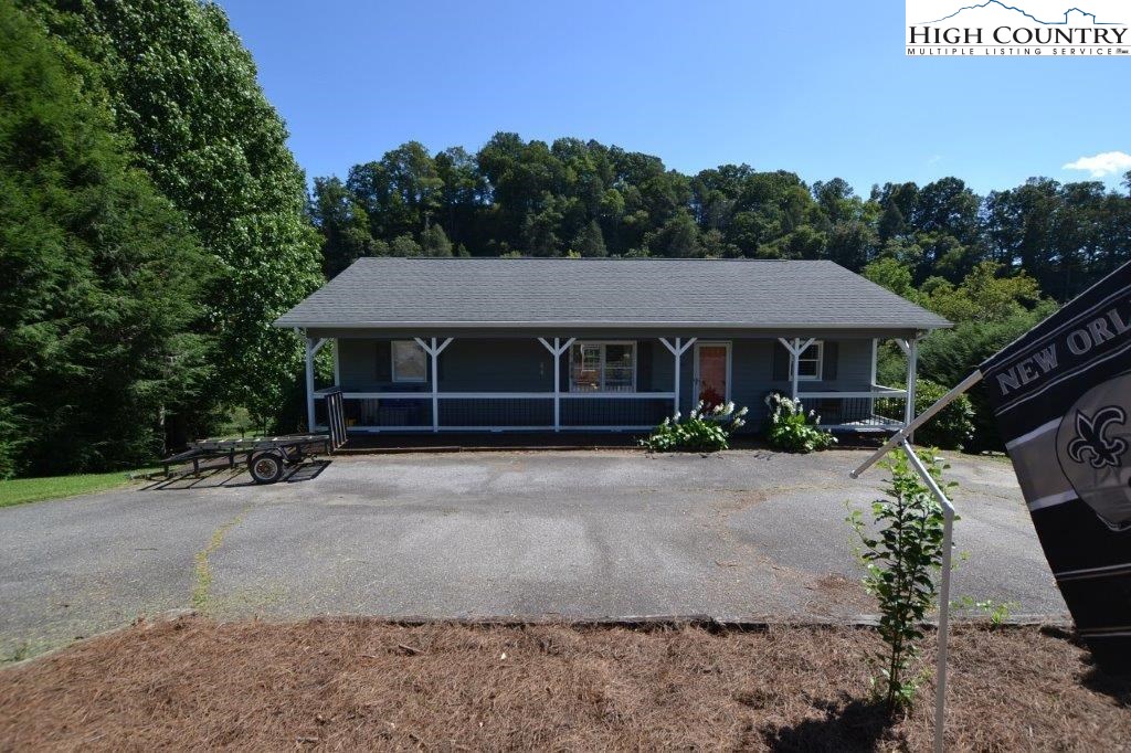 190 Beau Rivage Drive Crumpler, NC 28617 - Photo 24 of 31 Gallery Image 24