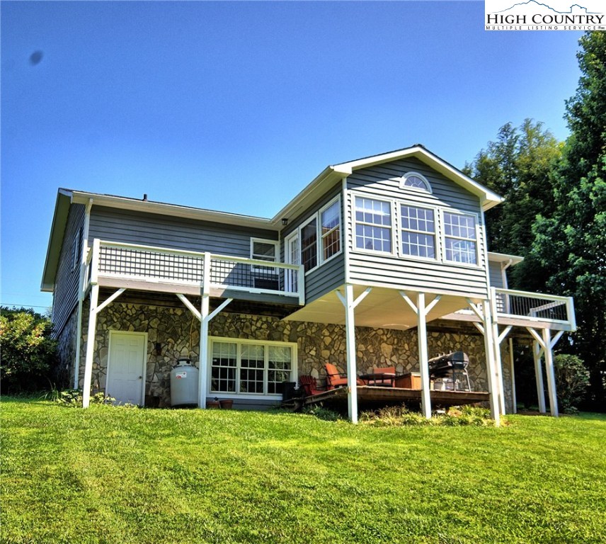 190 Beau Rivage Drive Crumpler, NC 28617 - Photo 27 of 31 Gallery Image 27