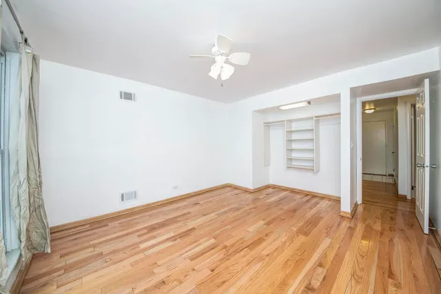 $2,200 | 5300 Carriageway Drive, Unit 107, Rolling Meadows, IL 60008