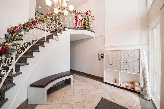 $2,200 | 5300 Carriageway Drive, Unit 107, Rolling Meadows, IL 60008