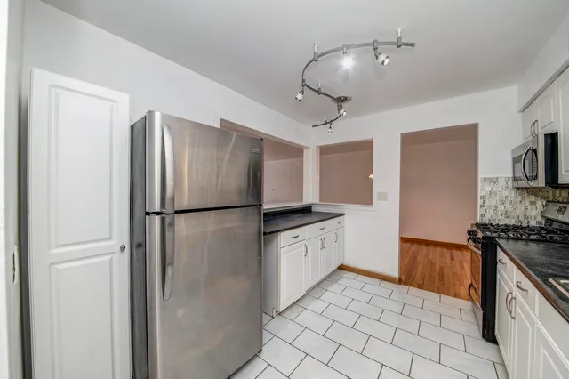 $2,200 | 5300 Carriageway Drive, Unit 107, Rolling Meadows, IL 60008