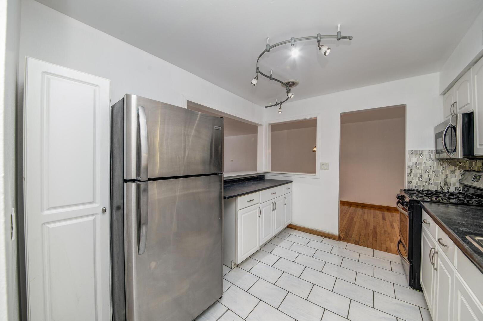 5300 Carriageway Drive, Unit 107 Rolling Meadows, IL 60008 - Photo 4 of 17