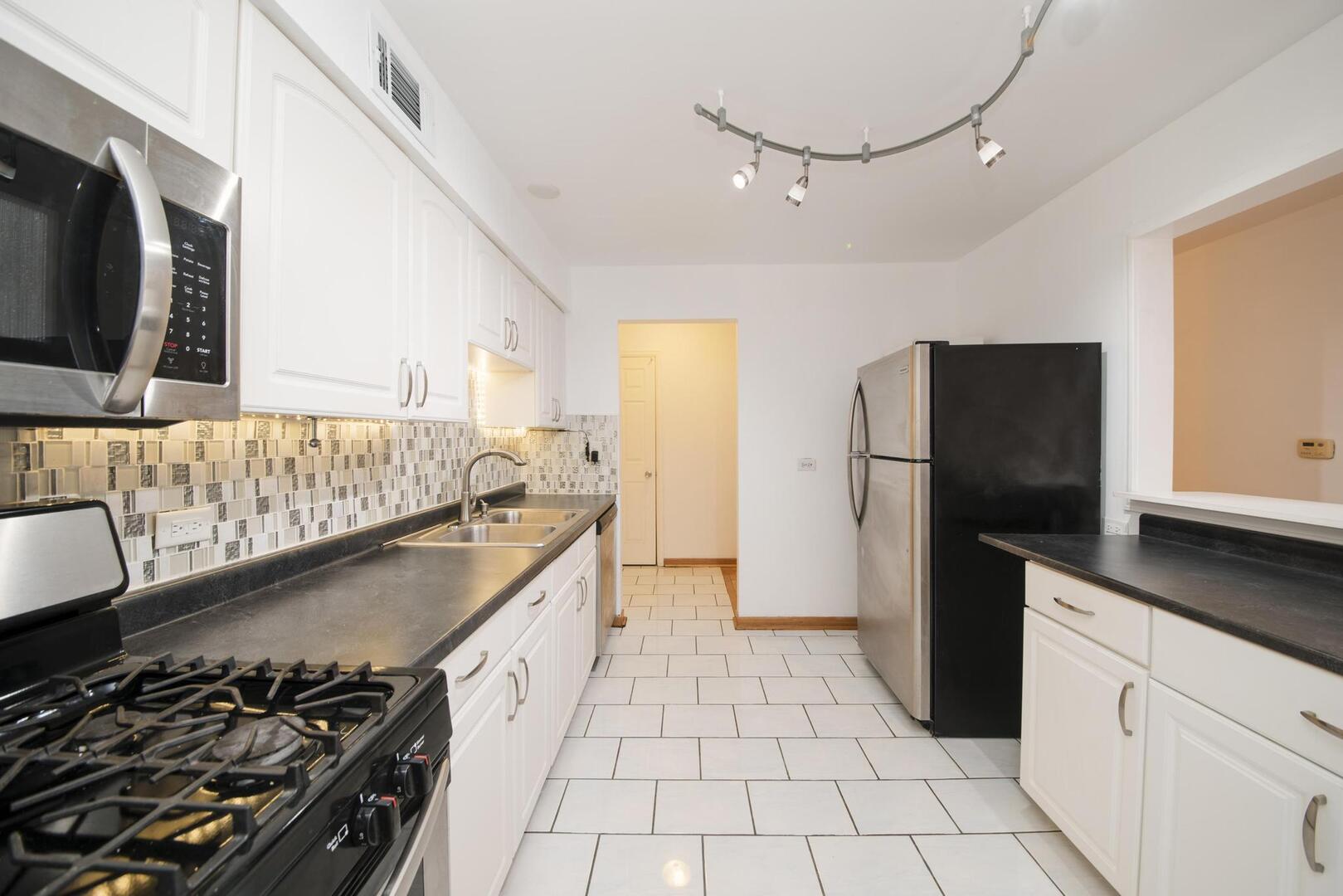 5300 Carriageway Drive, Unit 107 Rolling Meadows, IL 60008 - Photo 5 of 17