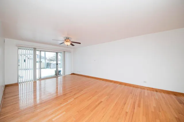 $2,200 | 5300 Carriageway Drive, Unit 107, Rolling Meadows, IL 60008