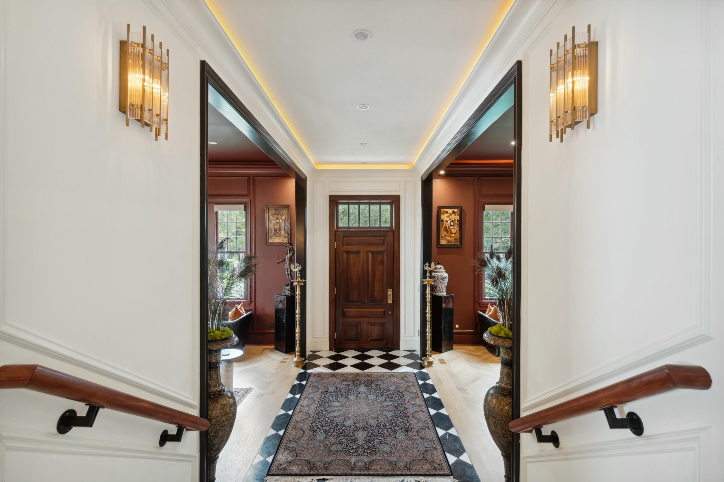 111 South Battery Charleston, SC 29401 - Photo 27 of 86 Foyer