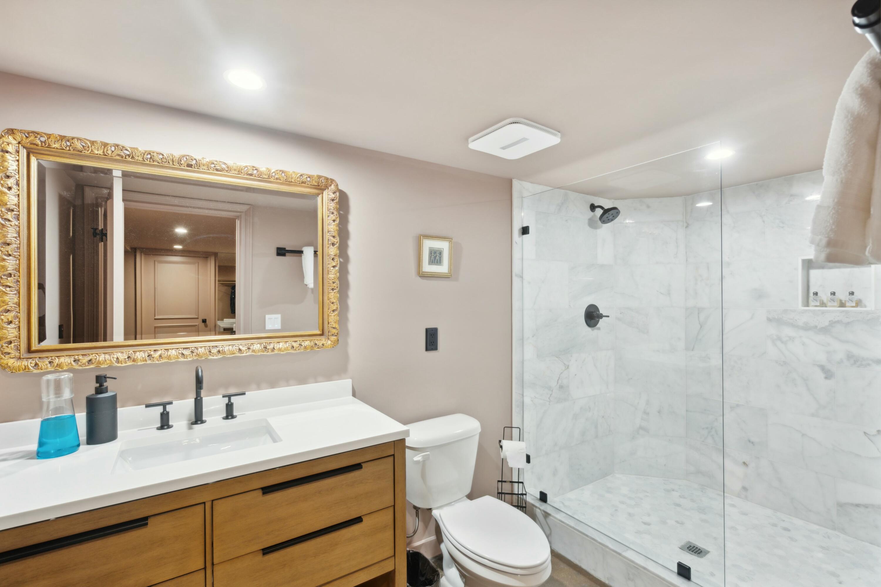 111 South Battery Charleston, SC 29401 - Photo 66 of 86 Guest Bath #4