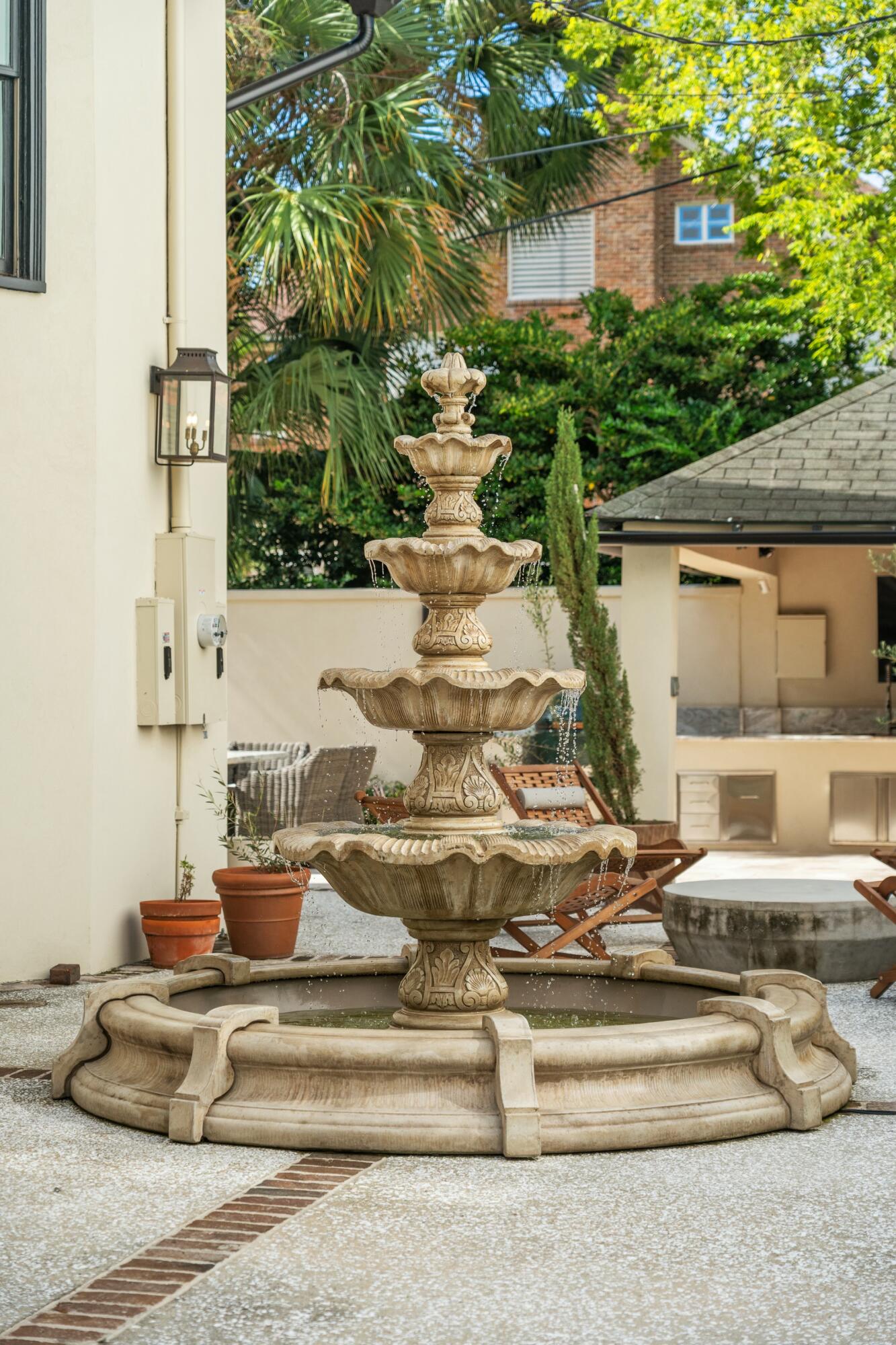 111 South Battery Charleston, SC 29401 - Photo 70 of 86 Patio/Fountain
