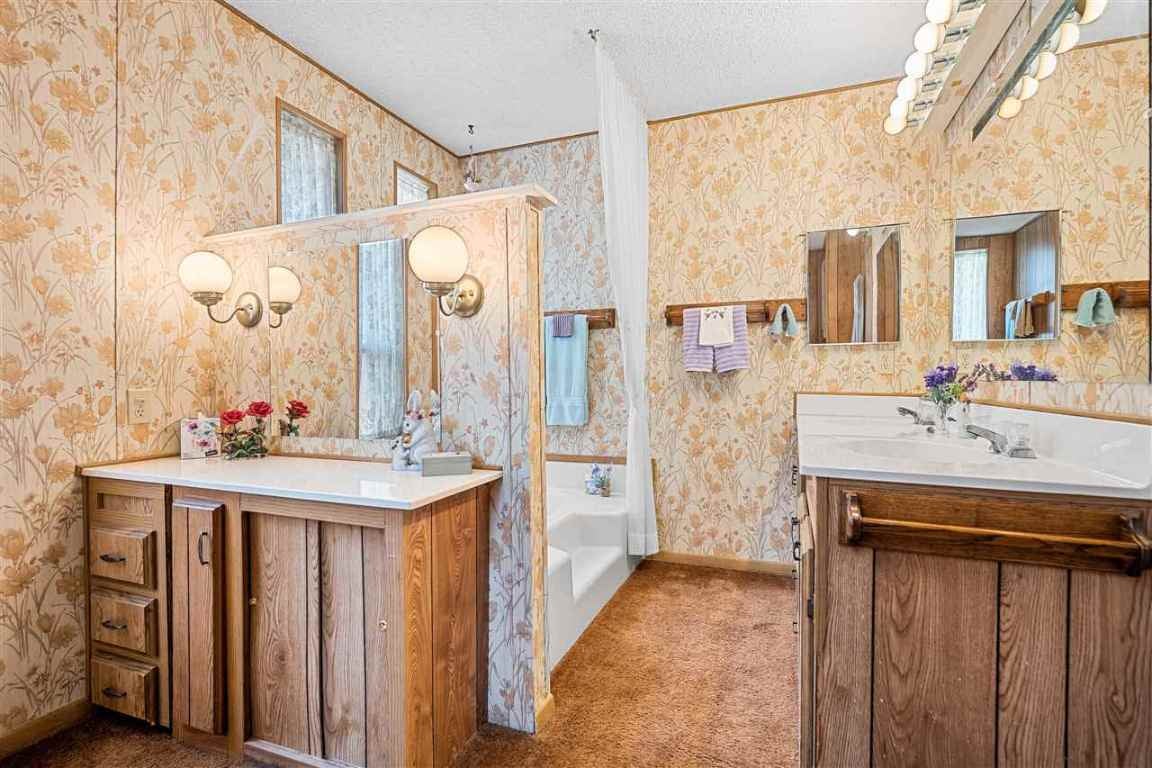 8402 Faith Road Montague, CA 96064 - Photo 12 of 27 Gallery Image 12