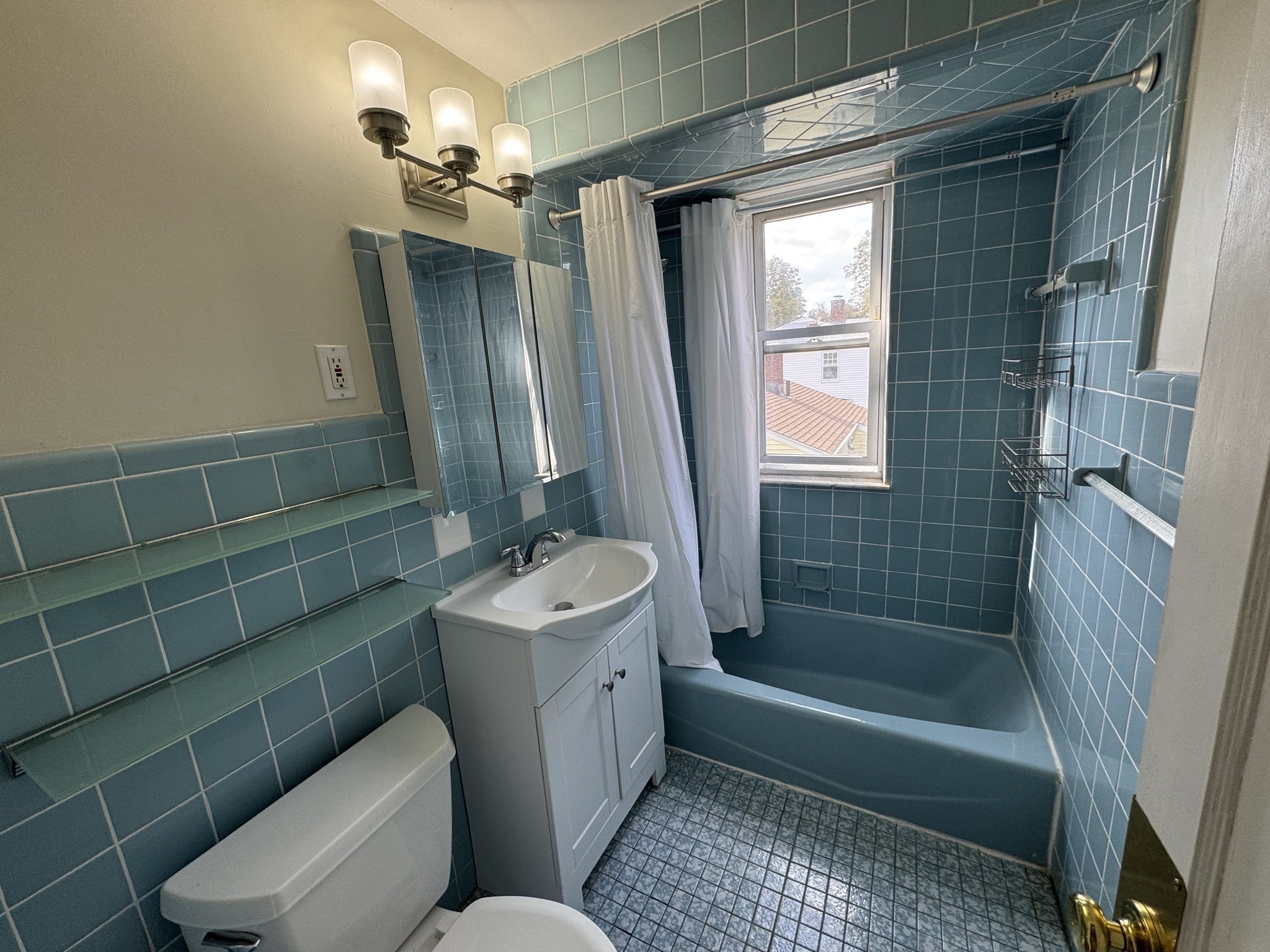 19 Everdean Street, Unit 2 Boston, MA 02122 - Photo 15 of 19 Gallery Image 15