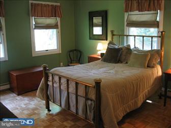 143 Erdenheim Road Glenside, PA 19038 - Photo 5 of 6 Bedroom - Main