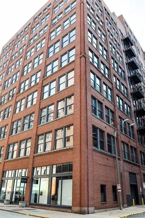 $1,900 | 1010 St Charles Street, Unit 1002, St. Louis, MO 63101