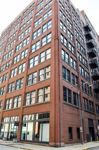 $2,000 | 1010 St Charles Street, Unit 1002, St. Louis, MO 63101