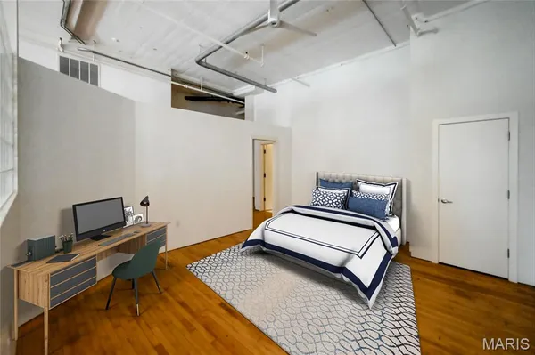 $1,900 | 1010 St Charles Street, Unit 1002, St. Louis, MO 63101