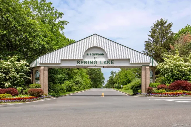 $449,990 | 55 Eric Drive, Unit 55, Middle Island, NY 11953