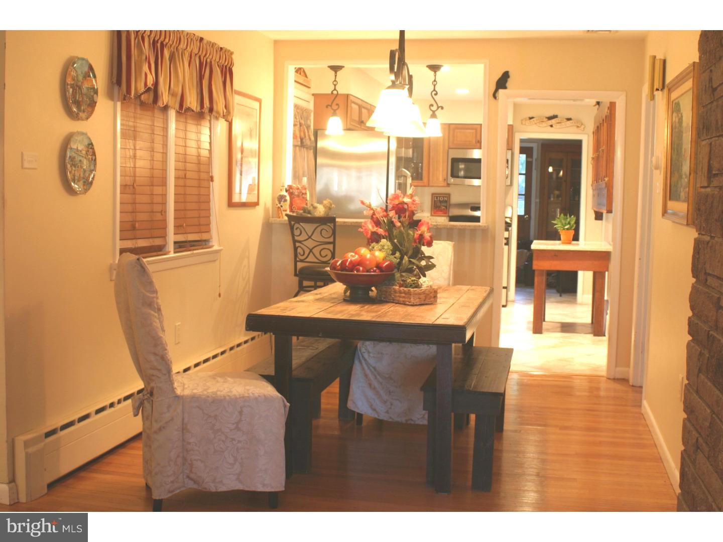 840 Byberry Road Philadelphia, PA 19116 - Photo 5 of 17 Dining Room