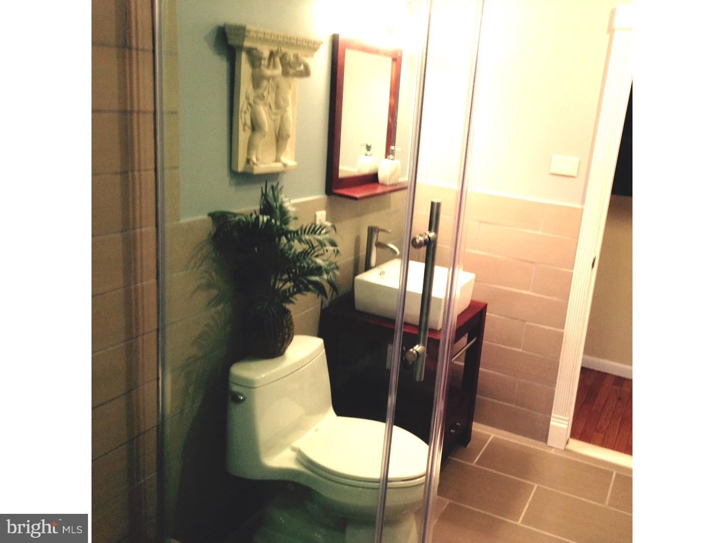 840 Byberry Road Philadelphia, PA 19116 - Photo 10 of 17 Bathroom