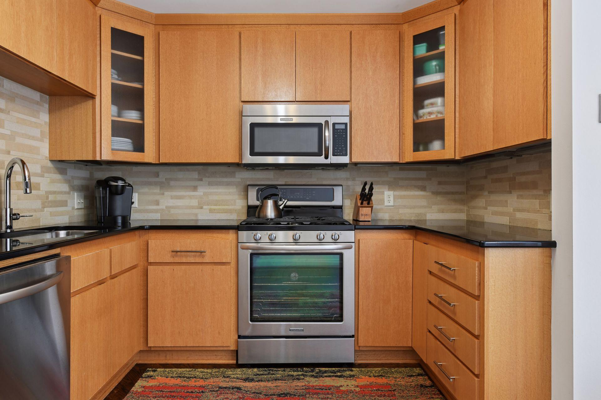 30 Greenway Gables Minneapolis, MN 55403 - Photo 18 of 36