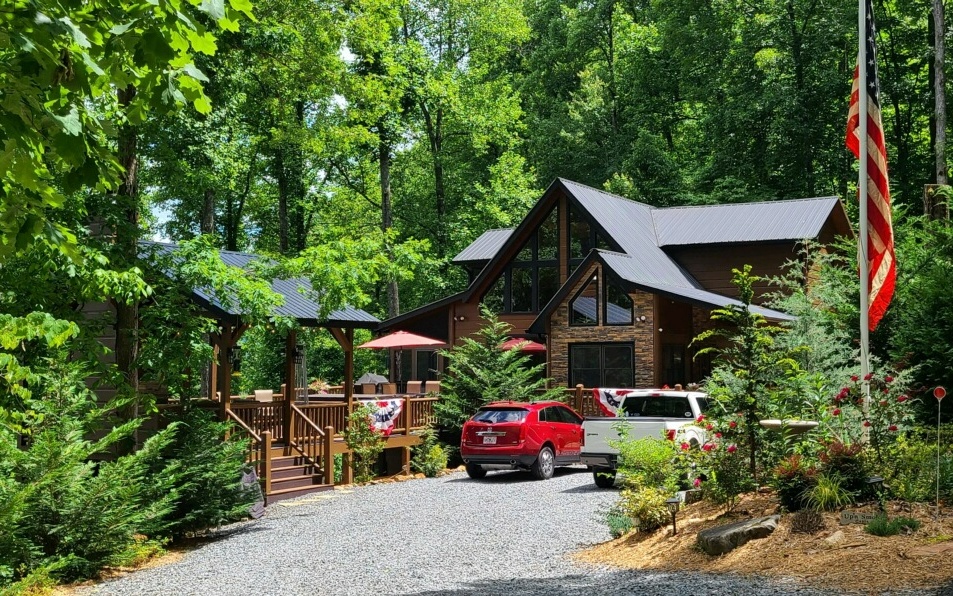 929 Overlook Road Blue Ridge, GA 30513 - Photo 1 of 4 Main View