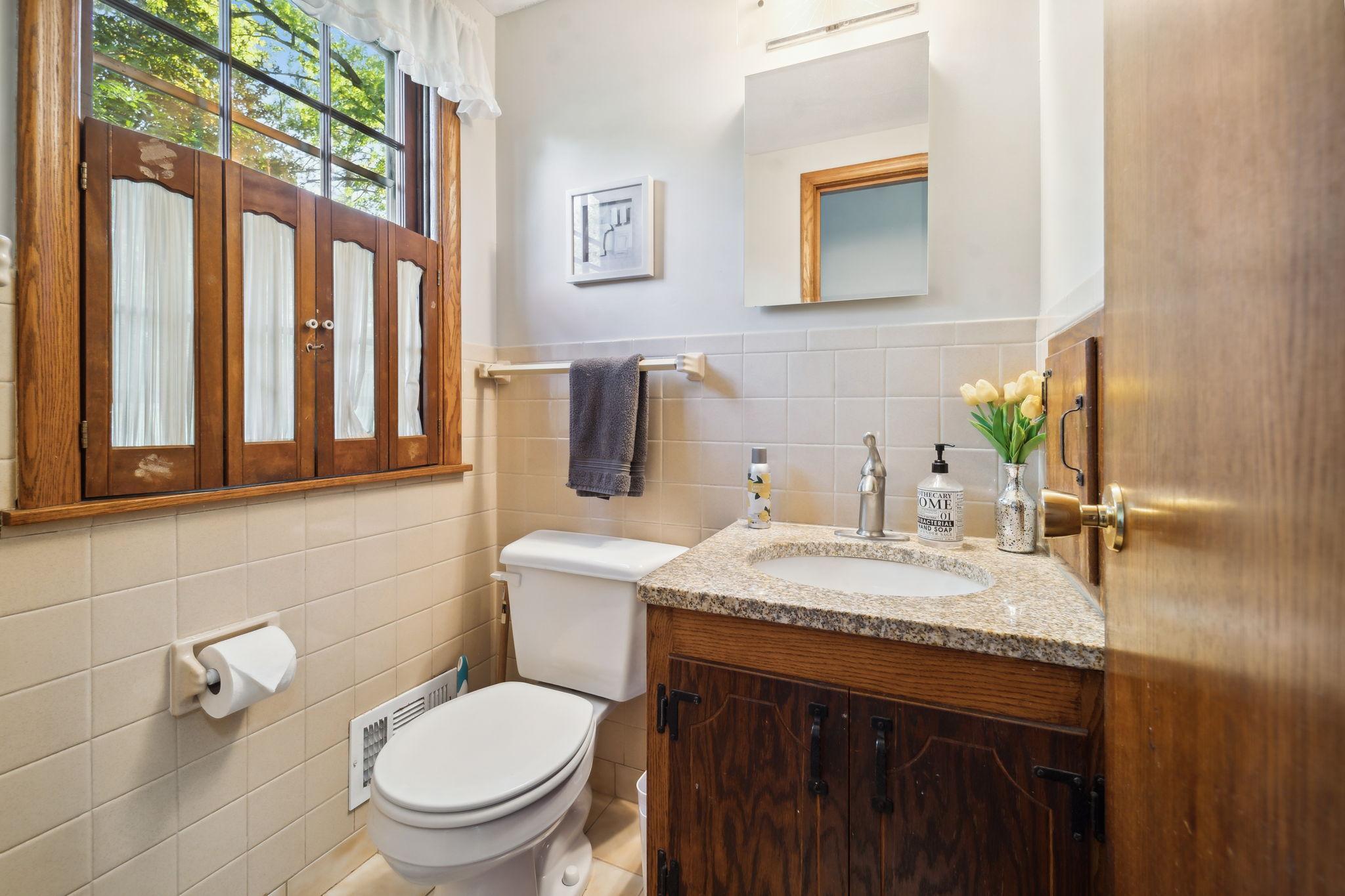 10527 Morgan Avenue South Bloomington, MN 55431 - Photo 9 of 38