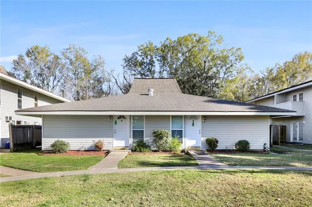 $1,025 | 121 Lakewood Drive, Unit 21, Luling, LA 70070