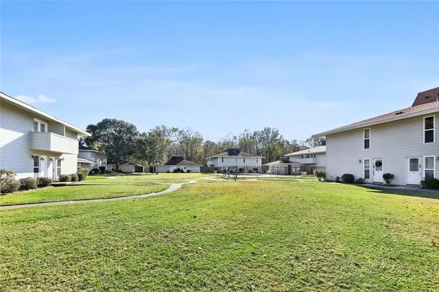 $1,025 | 121 Lakewood Drive, Unit 21, Luling, LA 70070