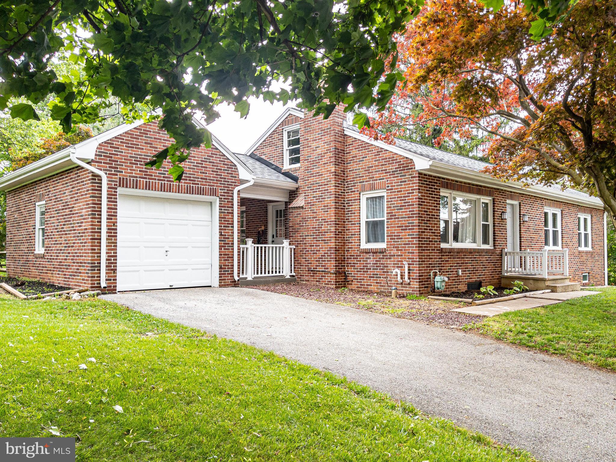 305 Richardson Road York, PA 17408 - Photo 1 of 26 Front of home