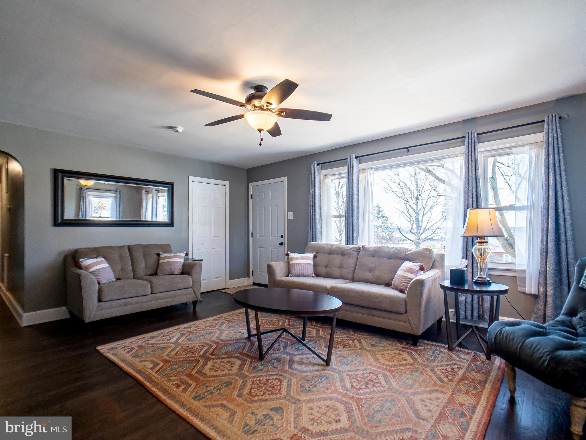 305 Richardson Road York, PA 17408 - Photo 9 of 26 Living room facing front door