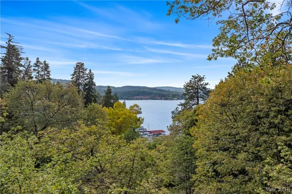 $1,995,000 | 28744 Palisades Drive, Lake Arrowhead, CA 92352