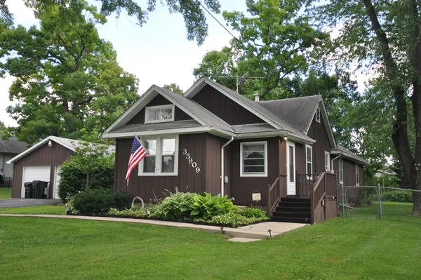$264,900 | 35909 North Helendale Road, Ingleside, IL 60041