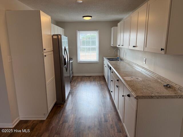 625 Winchester Road Jacksonville, NC 28546 - Photo 2 of 16 625 Winchester Rd. Kitchen