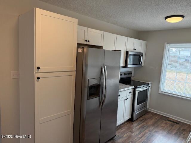 625 Winchester Road Jacksonville, NC 28546 - Photo 3 of 16 625 Winchester Rd. Kitchen 3