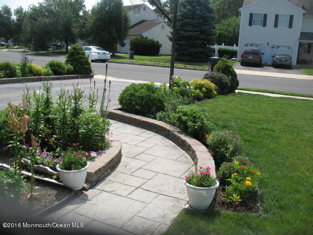 5 Partridge Lane Howell, NJ 07731 - Photo 5 of 24 IMG_0327