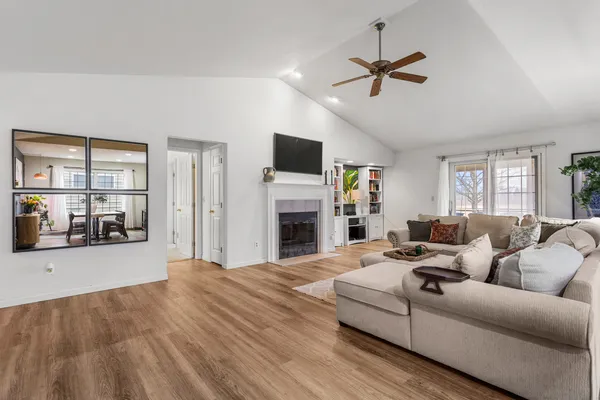 $315,000 | 2007 East Amber Lane, Unit A, Urbana, IL 61802