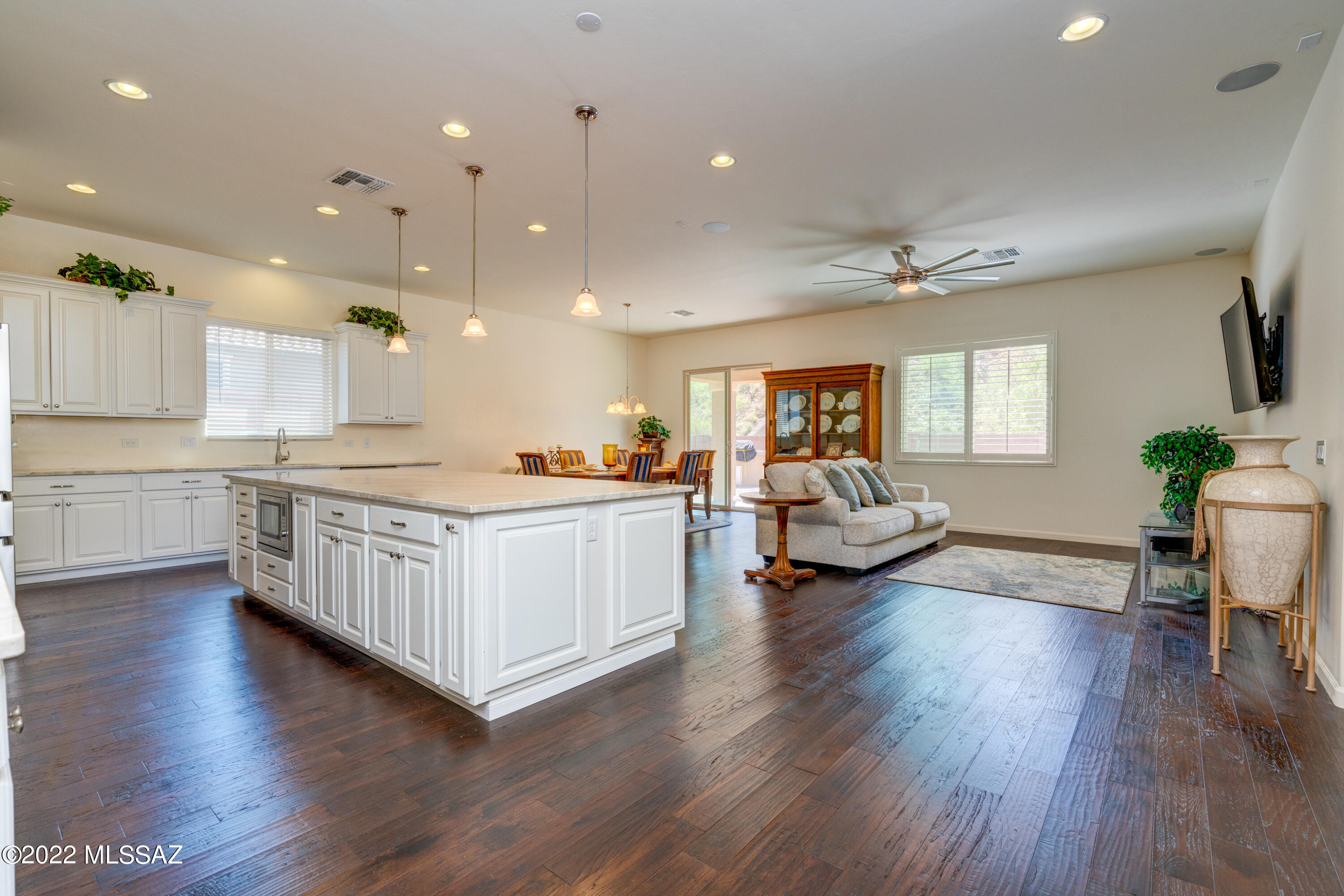 38705 South Running Roses Lane Saddlebrooke, AZ 85739 - Photo 6 of 40 Gallery Image 6